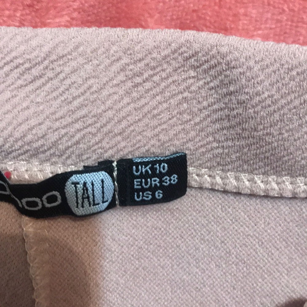 Boo hoo pants - Picture 2 of 2